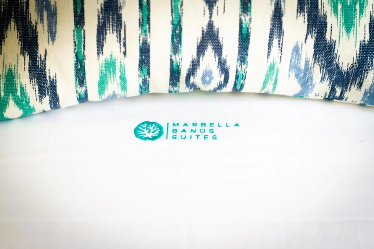 Marbella Banus Suites - Iris Tropical Garden Banus Suite Apartment