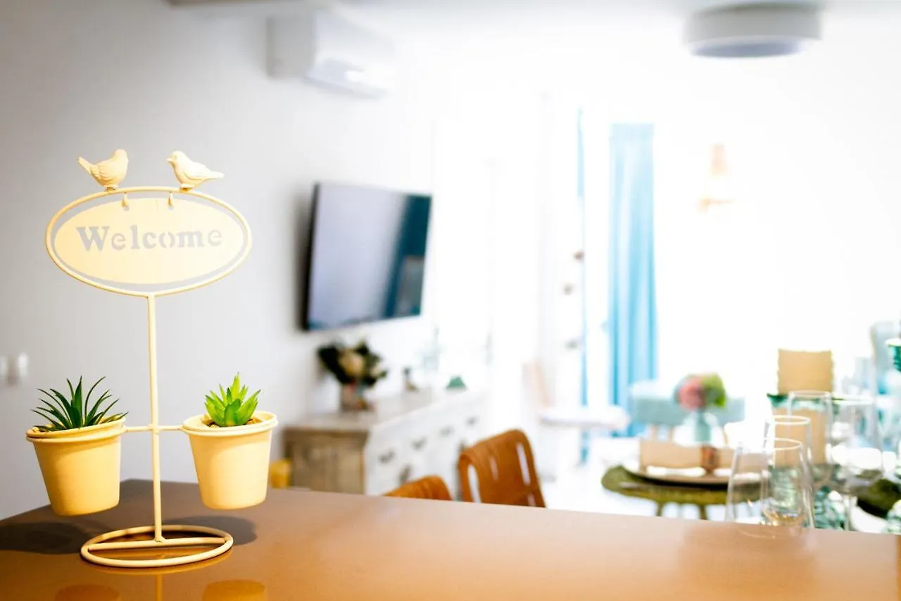 Marbella Banus Suites - Iris Tropical Garden Banus Suite Apartment