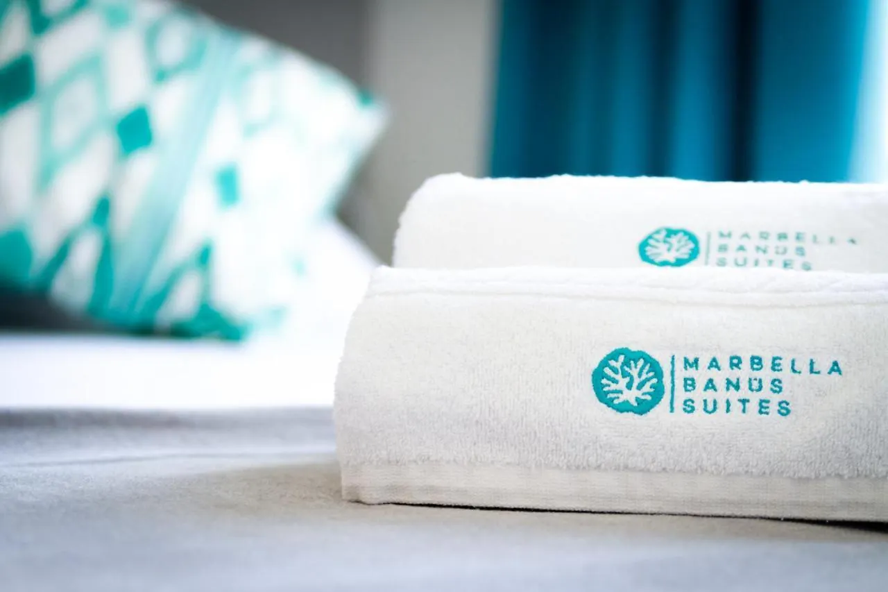 Marbella Banus Suites - Iris Tropical Garden Banus Suite Apartment