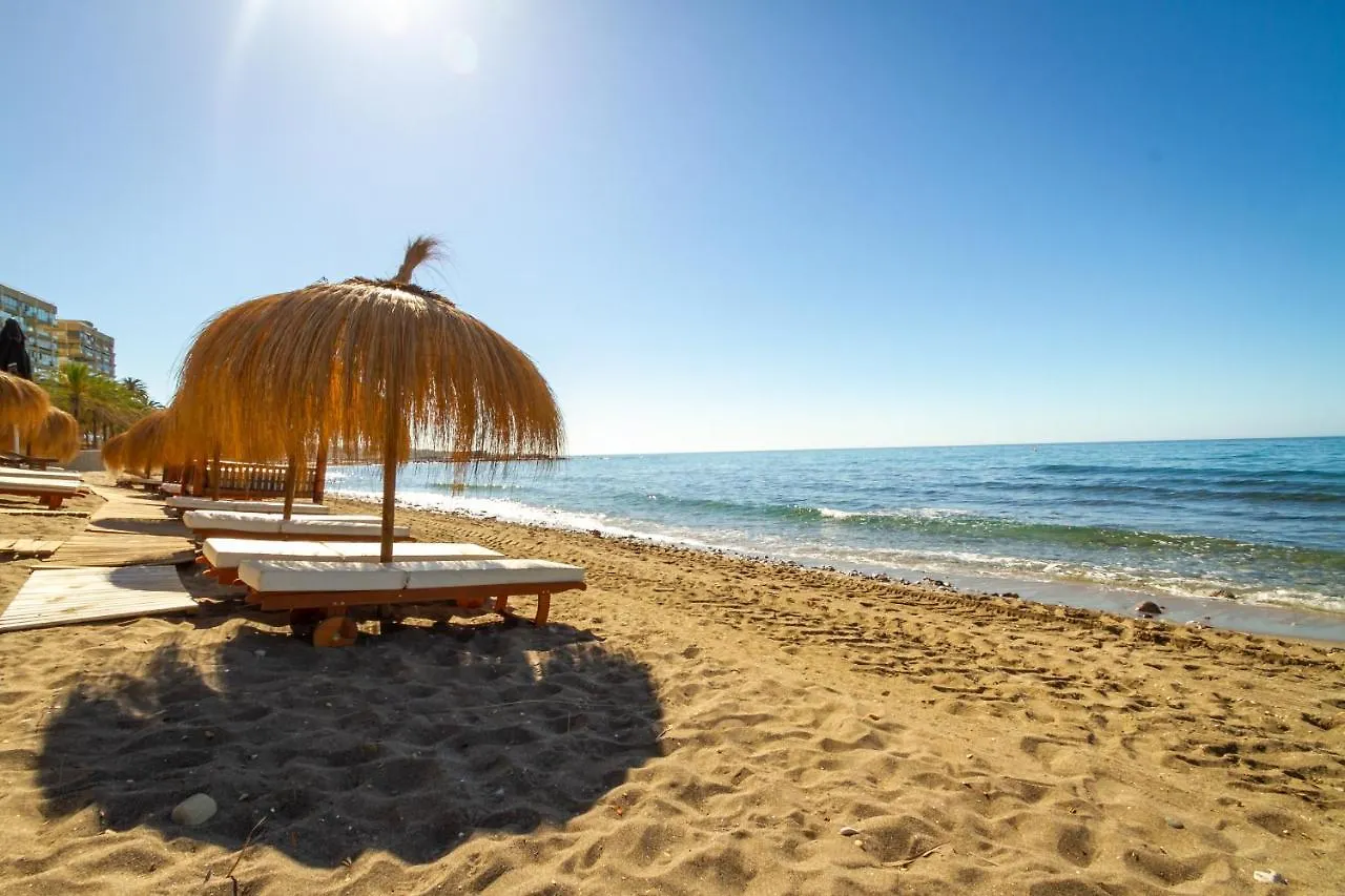 Marbella Banus Suites - Iris Tropical Garden Banus Suite Apartment